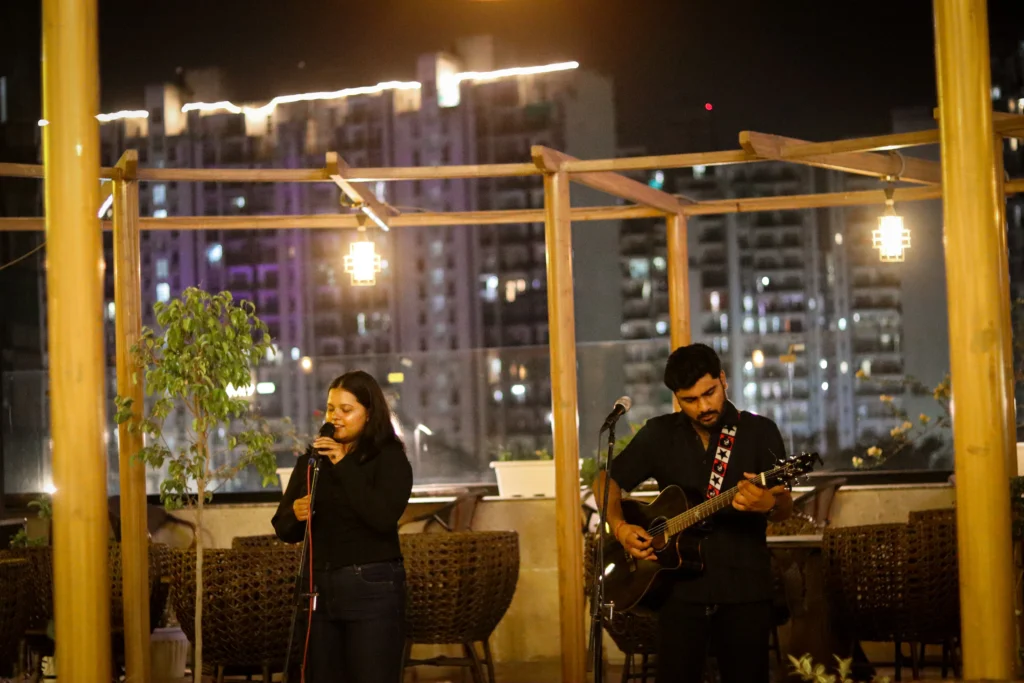 Resto and bar near me in Lucknow