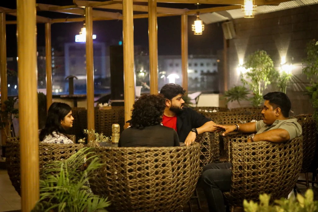 Top Restobars in Lucknow for Food and Drinks